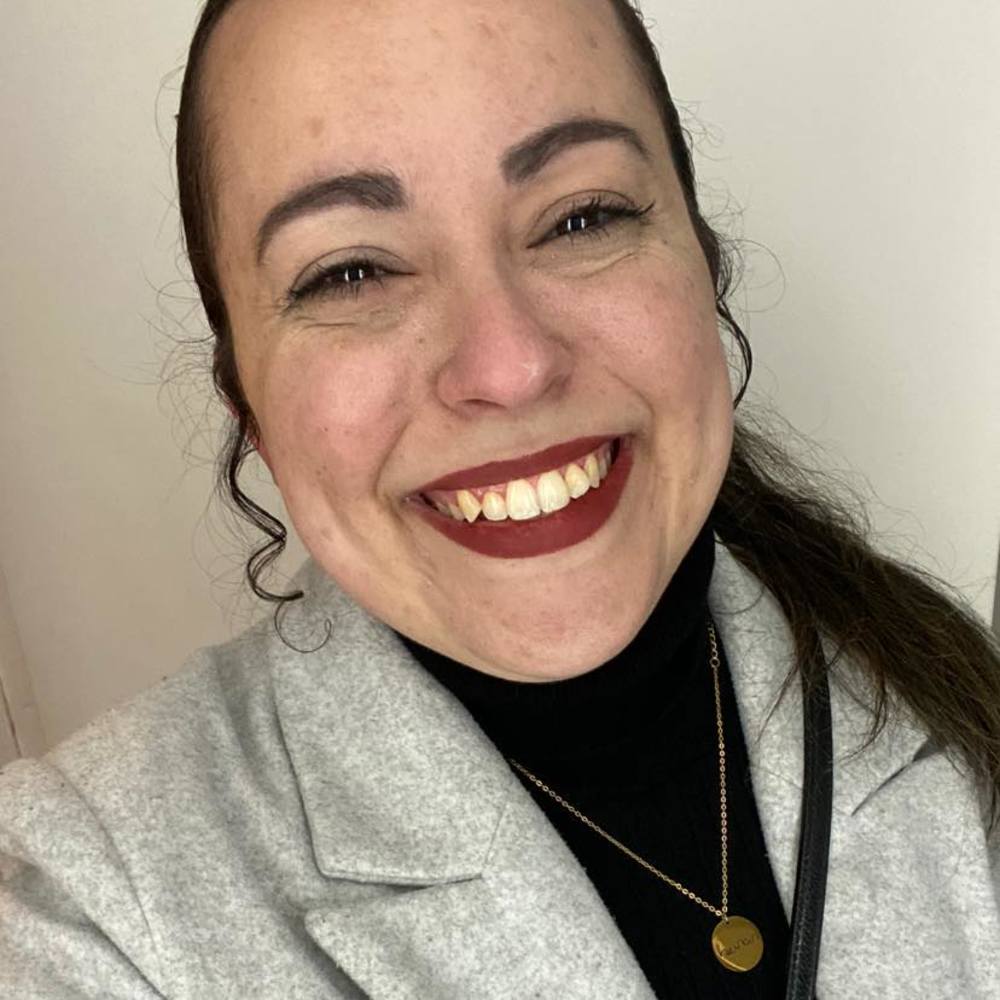 Meet your Posher, Maya